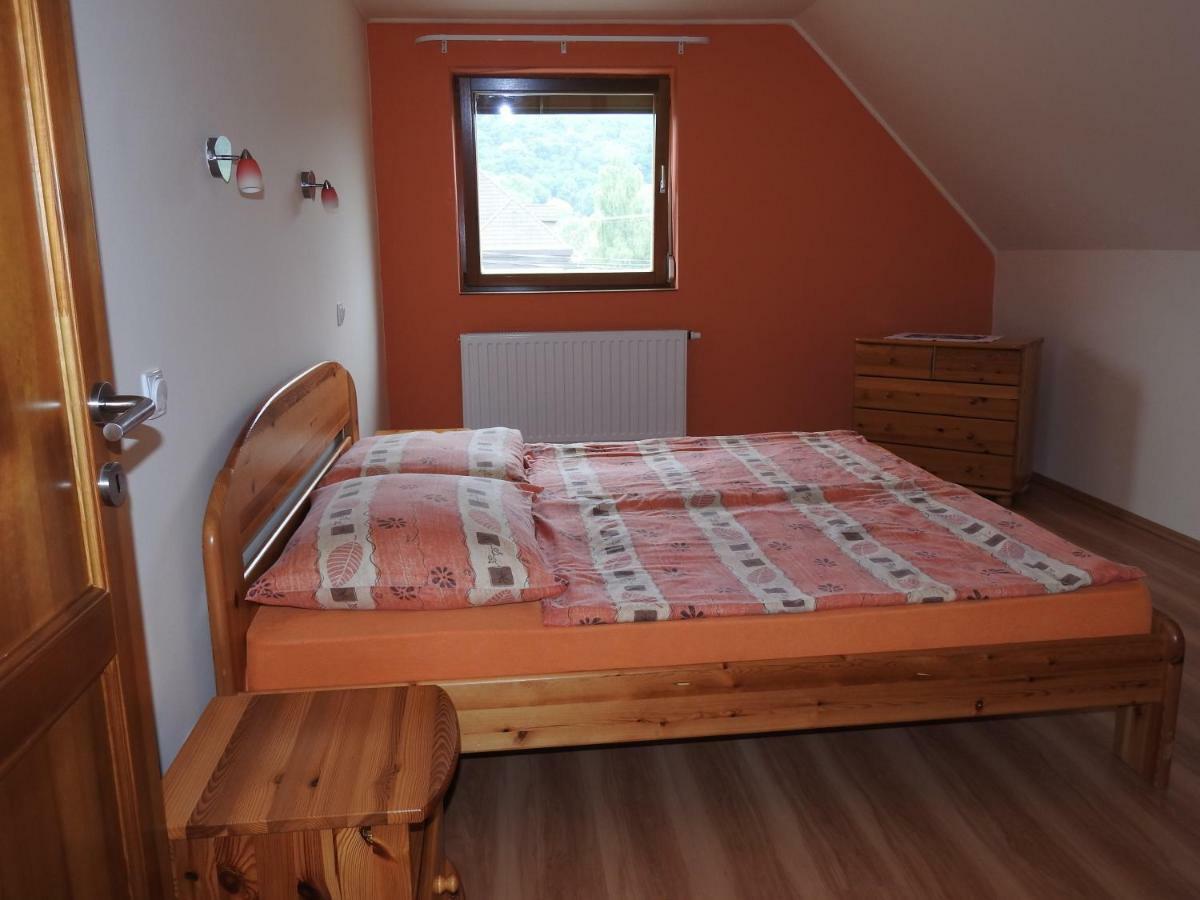 Petra Apartmanhaz Badacsonytomaj Buitenkant foto